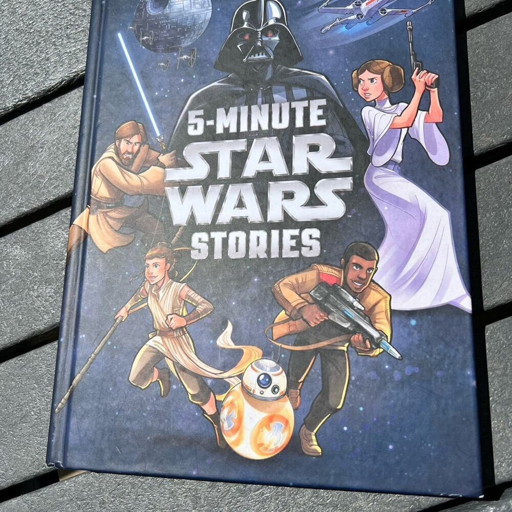 Disney STAR WARS, hardcover book, 5 minute stories for children.